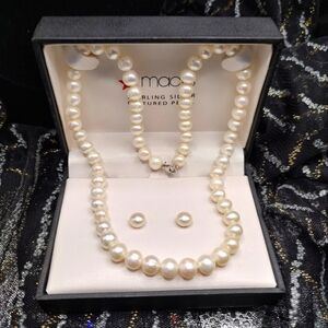 Cultured Pearl Necklace and Earrings! NWT!